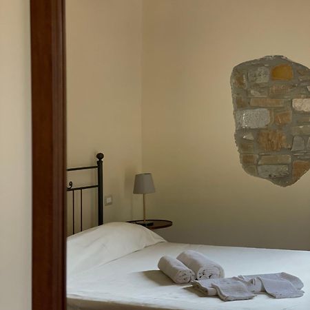 Agriturismo Piano Di Andrea Ostigliano Екстериор снимка