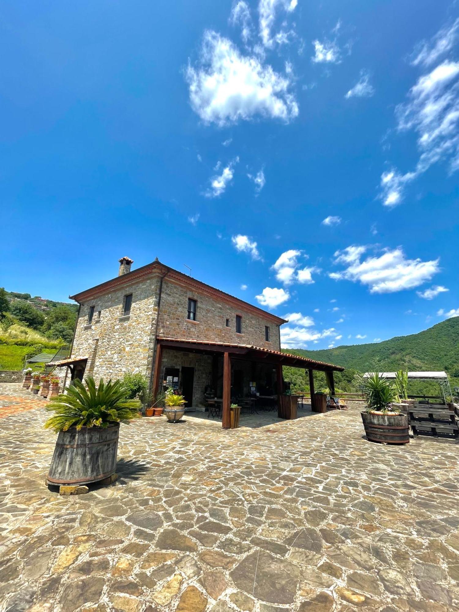 Agriturismo Piano Di Andrea Ostigliano Екстериор снимка