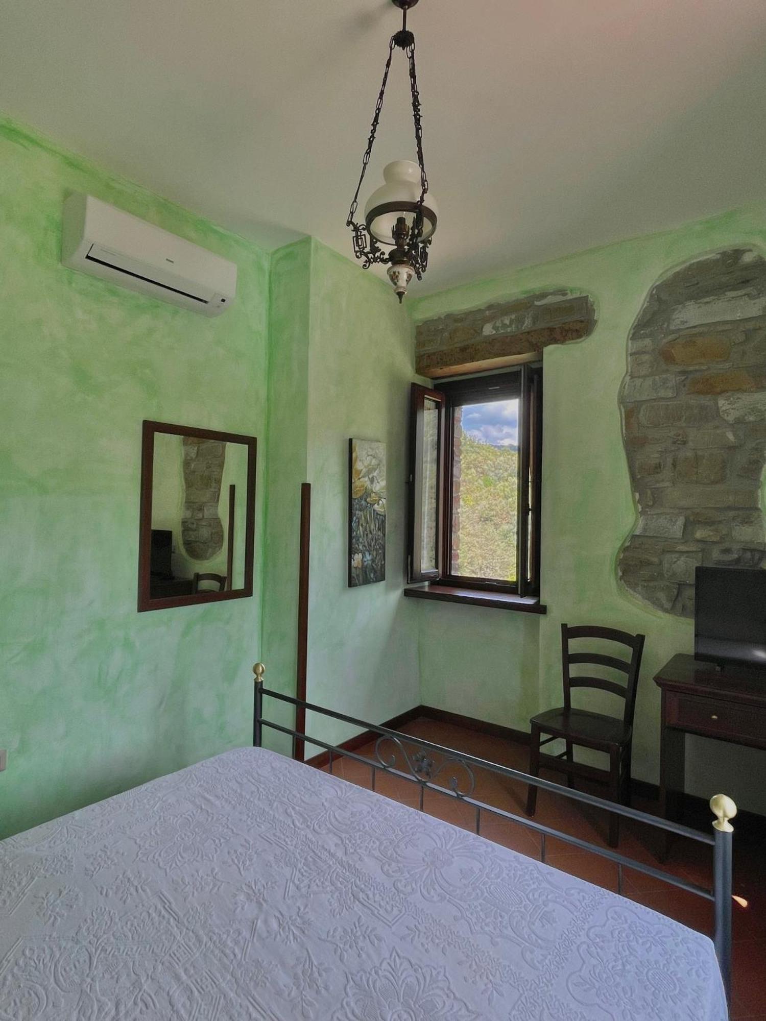 Agriturismo Piano Di Andrea Ostigliano Екстериор снимка