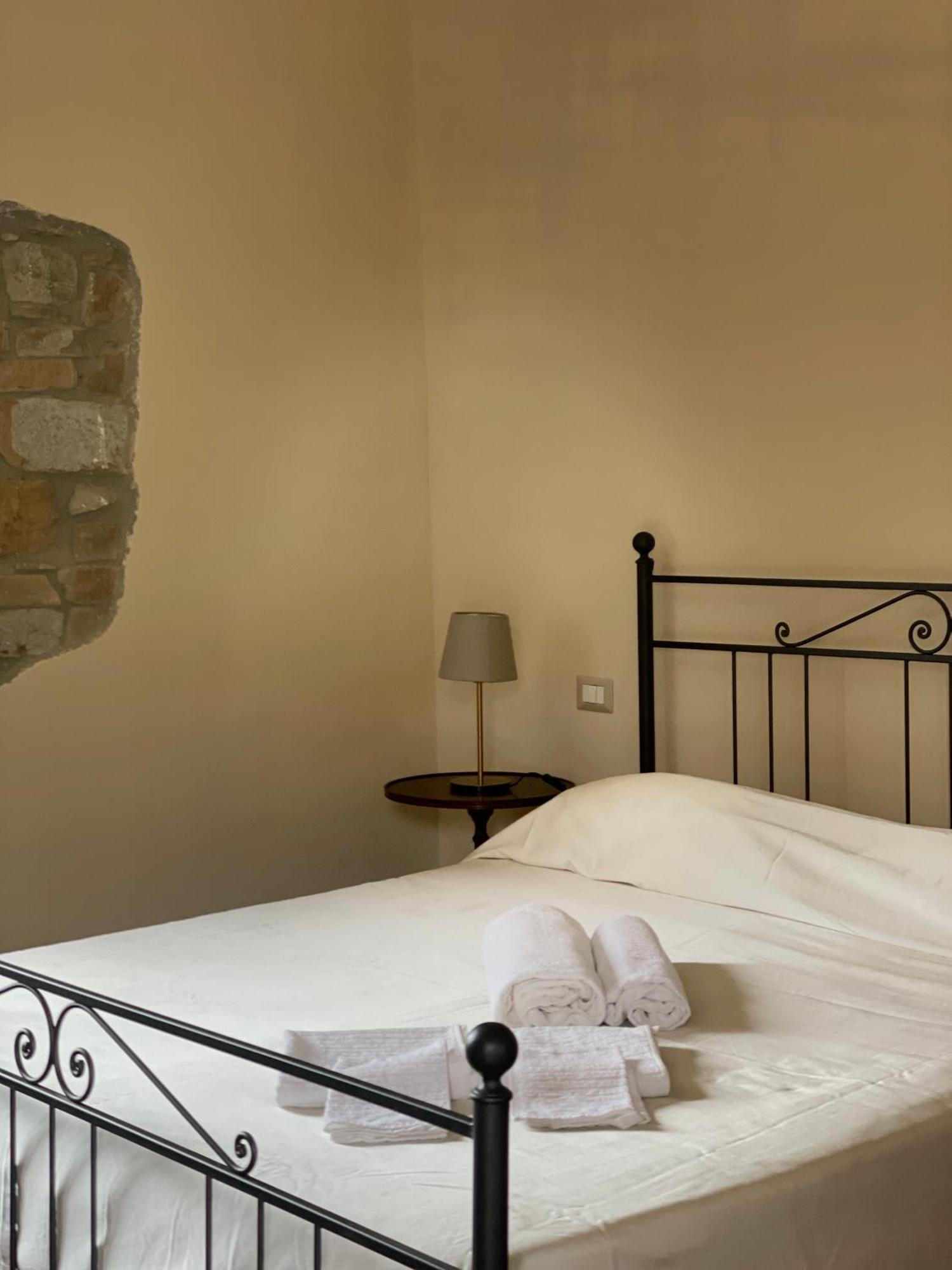 Agriturismo Piano Di Andrea Ostigliano Екстериор снимка